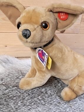1999 Taco Bell Stuffed Dog Does Not Talk Needs Battery Pack
